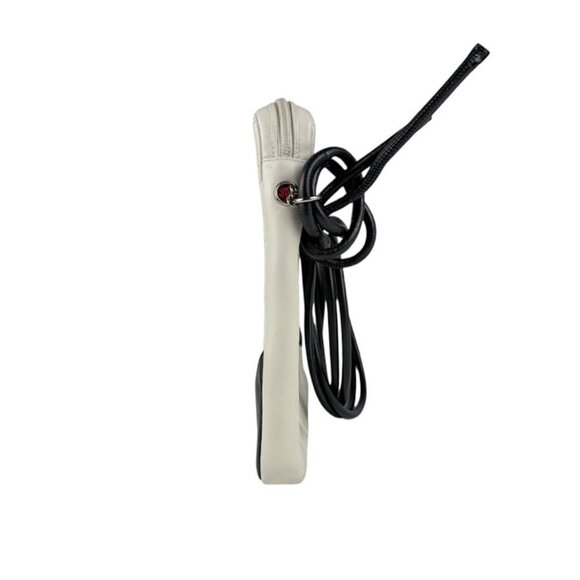 CHANEL Black Leather Shoulder Bag - Picture 2 of 5